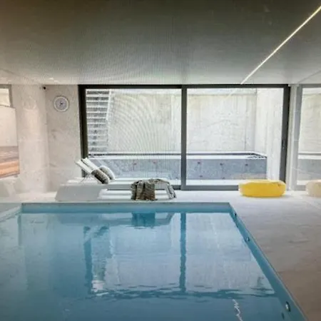 Schravenhoek Met Indoorzwembad En Sauna * Veurne